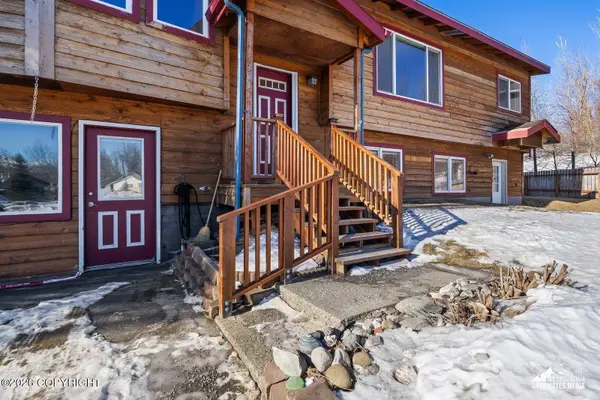 530 W Jepson CIR, Palmer, AK 99645
