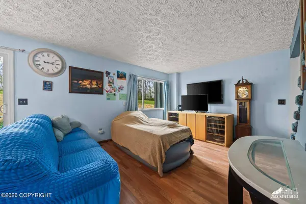 9647 Victor RD 11C, Anchorage, AK 99515
