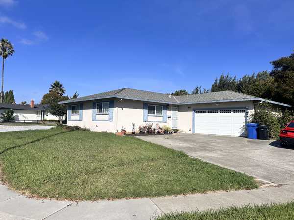 7482 Birkdale Dr, Newark, CA 94560-1510