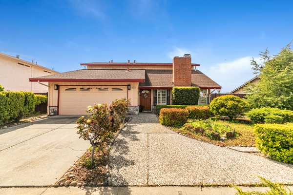36619 Bridgepointe Dr, Newark, CA 94560-2120