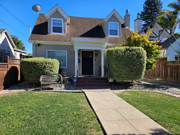 943 Helen Ave, San Leandro, CA 94577-2127