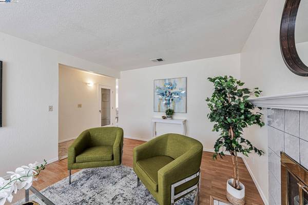 7765 Yew Ct, Newark, CA 94560