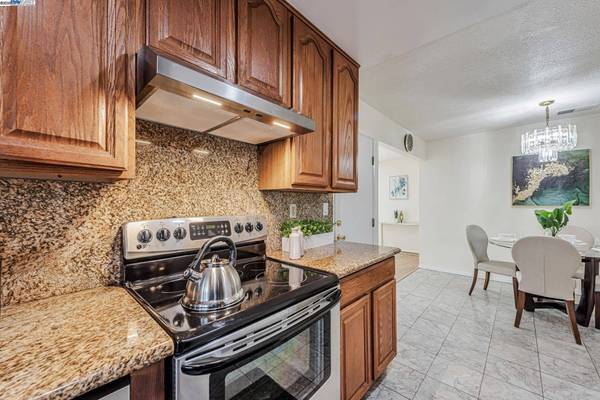 7765 Yew Ct, Newark, CA 94560