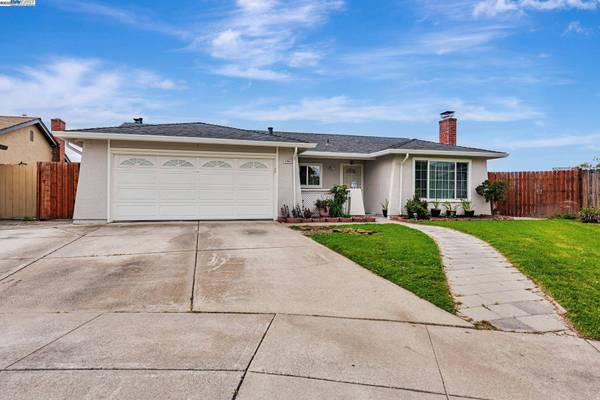 7765 Yew Ct, Newark, CA 94560