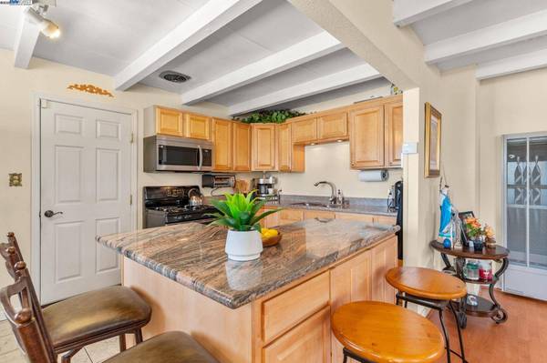 36524 Cherry St, Newark, CA 94560