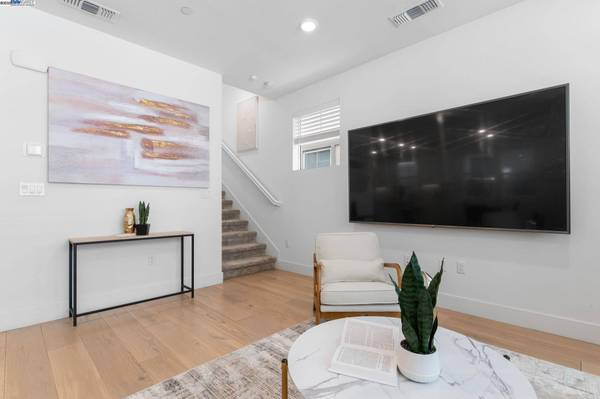 37450 Watersail Way, Newark, CA 94560