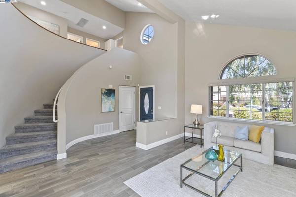 73 Galleron Ct, Oakley, CA 94561