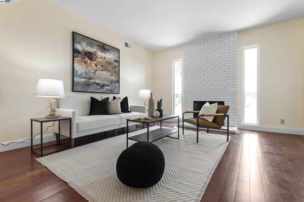 5420 Chapman Dr, Newark, CA 94560