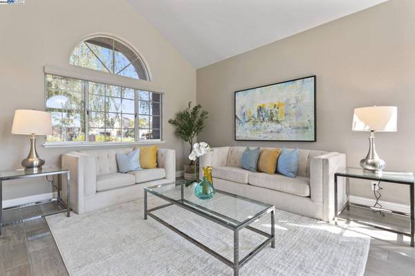 73 Galleron Ct, Oakley, CA 94561