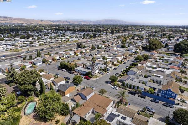 3501 Lake Ontario Dr, Fremont, CA 94555