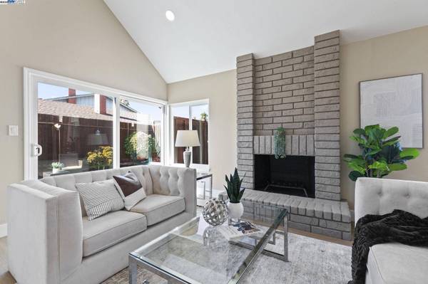 5139 Dryden Ct, Newark, CA 94560