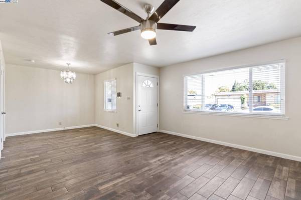 19665 Royal Ave, Hayward, CA 94541