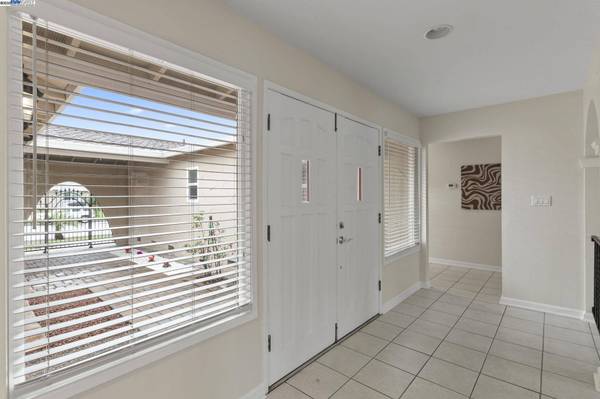 5093 Dorking Ct, Newark, CA 94560