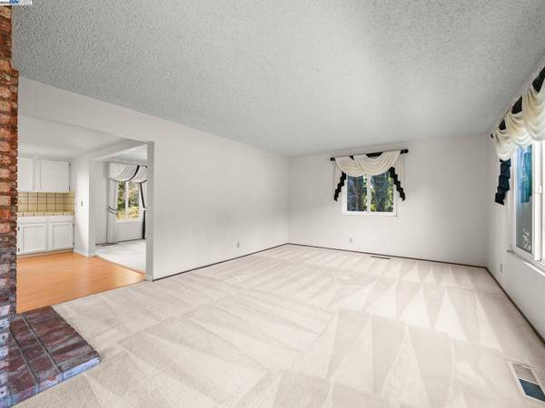 1800 Weir Dr, Hayward, CA 94541