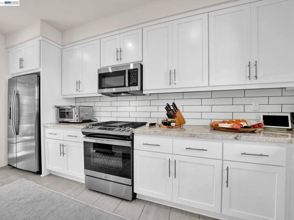 37457 Salt Grass Rd, Newark, CA 94560