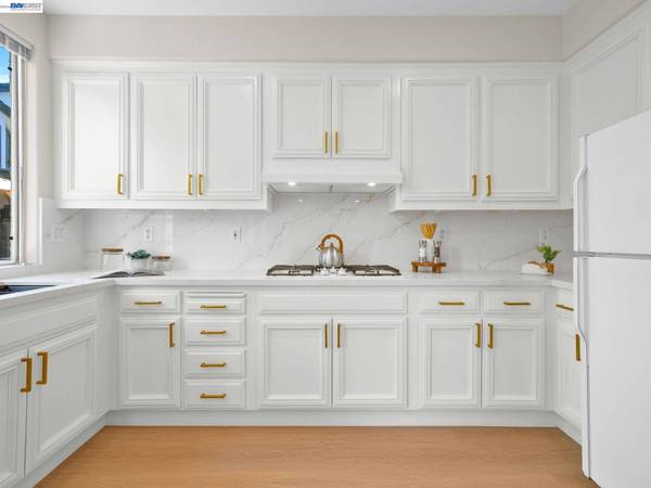 36270 Enfield Dr, Newark, CA 94560