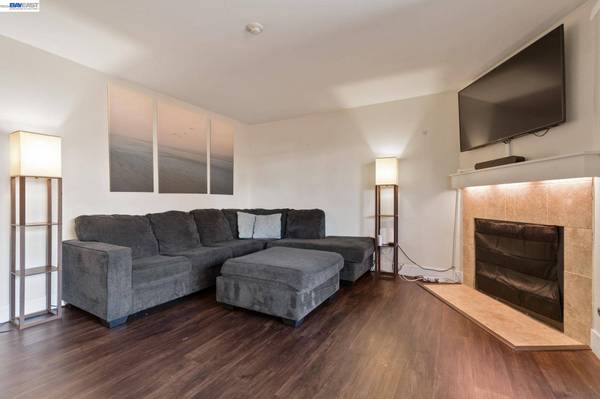 6266 Joaquin Murieta Ave #G, Newark, CA 94560
