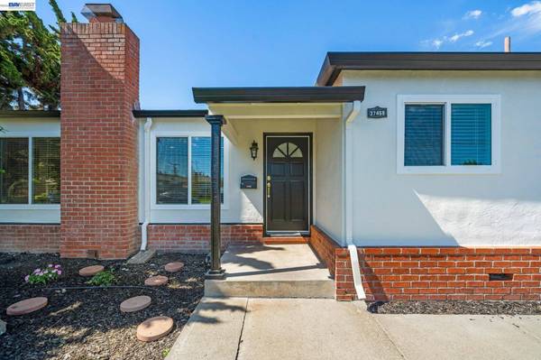 37459 Willowood Dr, Fremont, CA 94536