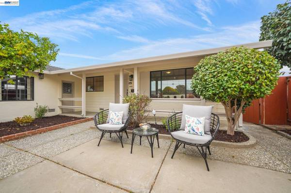 5470 Fernwood Dr, Newark, CA 94560