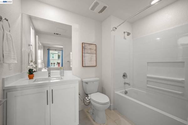 9732 Seawind Way, Newark, CA 94560