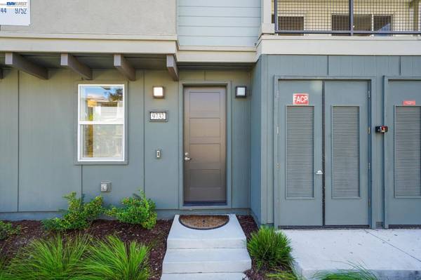 9732 Seawind Way, Newark, CA 94560