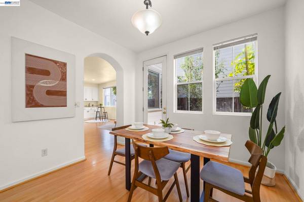 7318 Carter Ave, Newark, CA 94560