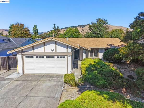38660 Moore Dr, Fremont, CA 94536