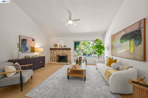 38660 Moore Dr, Fremont, CA 94536