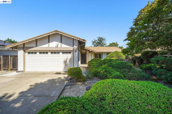 38660 Moore Dr, Fremont, CA 94536