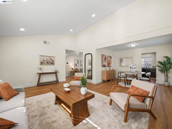 8047 Del Monte Ave, Newark, CA 94560