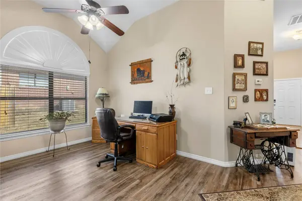 12501 Falls CT, Willis, TX 77318