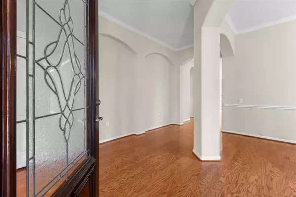 83 Robindale CIR, Conroe, TX 77384