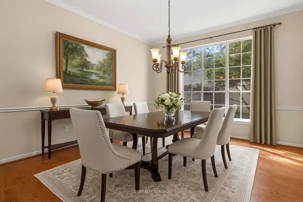 83 Robindale CIR, Conroe, TX 77384