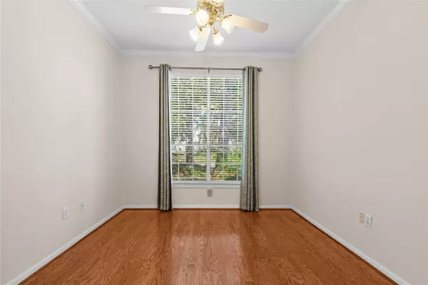 83 Robindale CIR, Conroe, TX 77384