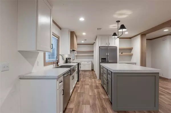 12514 County Road 348, Wills Point, TX 75169