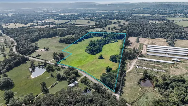 1099 W Gum Log Rd, Russellville, AR 72802