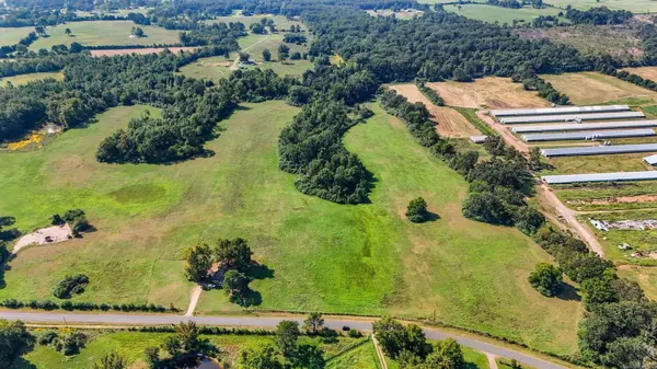 1099 W Gum Log Rd, Russellville, AR 72802