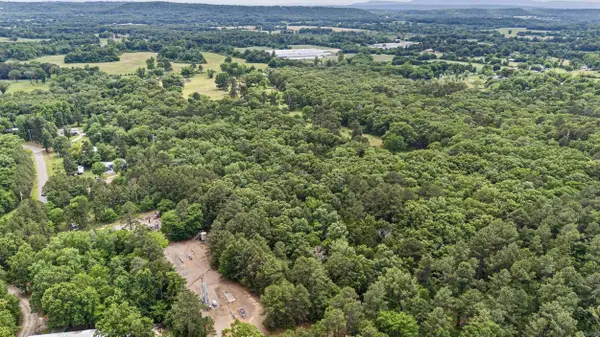 1000 W Gum Log Road, Russellville, AR 72802