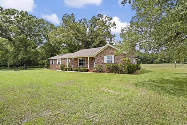 1114 W Gum Log Road, Russellville, AR 72802