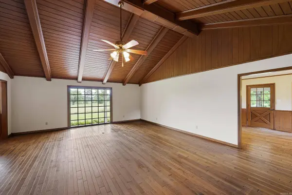 1114 W Gum Log Road, Russellville, AR 72802