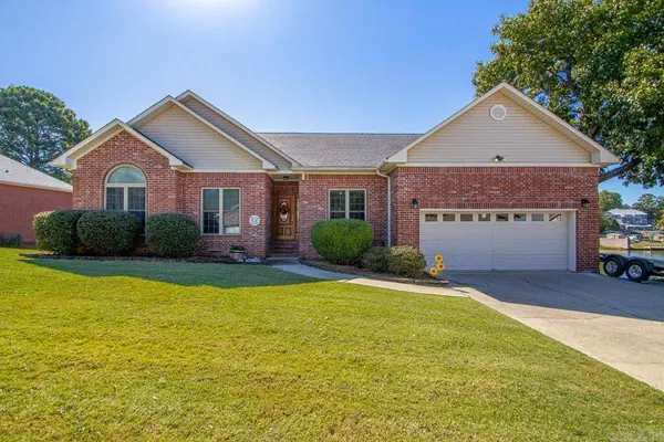 107 Four Oaks Lane