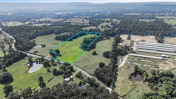 1099 W Gum Log Rd