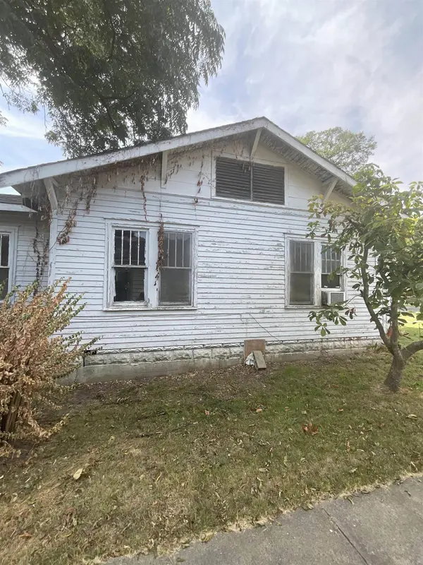 809 S Lowe Street, Stuttgart, AR 72160