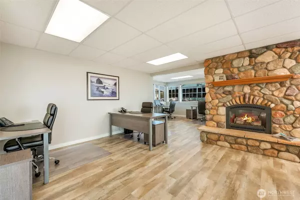 8045 Birch Bay DR, Blaine, WA 98230