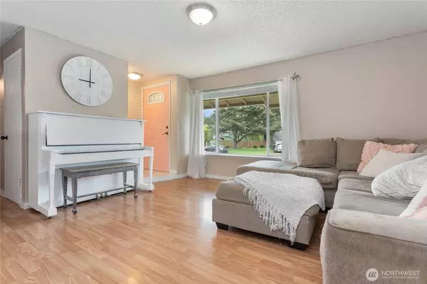 6139 Aquarius AVE, Ferndale, WA 98248