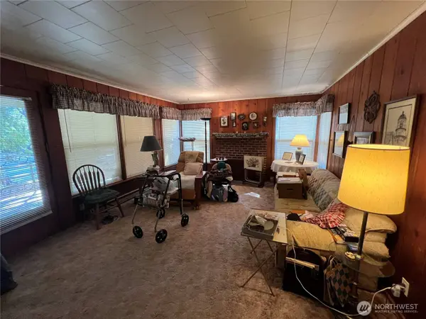 4541 Cable ST, Bellingham, WA 98229