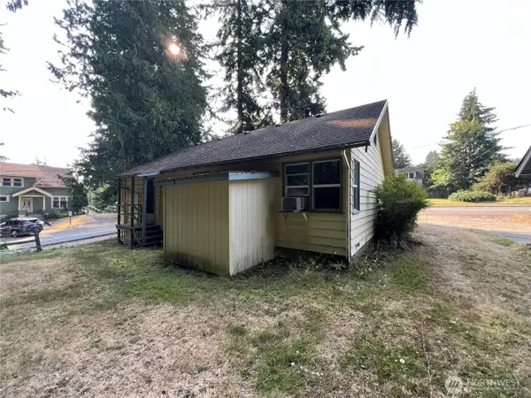 4541 Cable ST, Bellingham, WA 98229