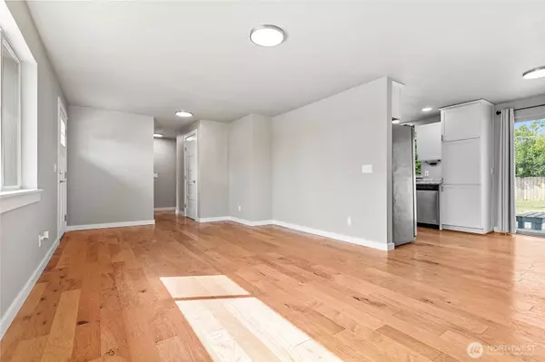 8065 Lyn Dale DR, Lynden, WA 98264