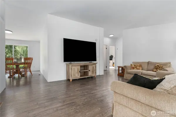 9442 Delta Line RD, Blaine, WA 98230