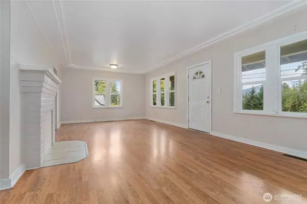 4640 Cable ST, Bellingham, WA 98229